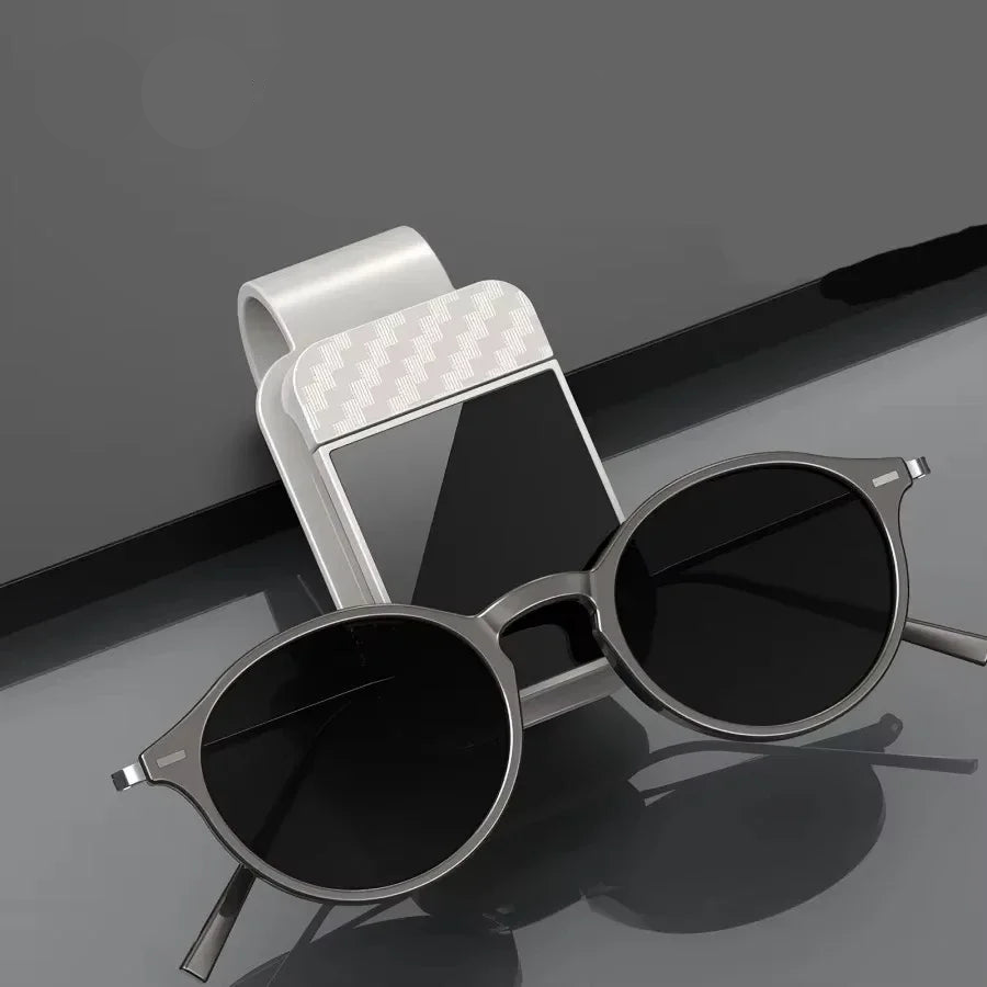 SleekyCar Lens Keeper